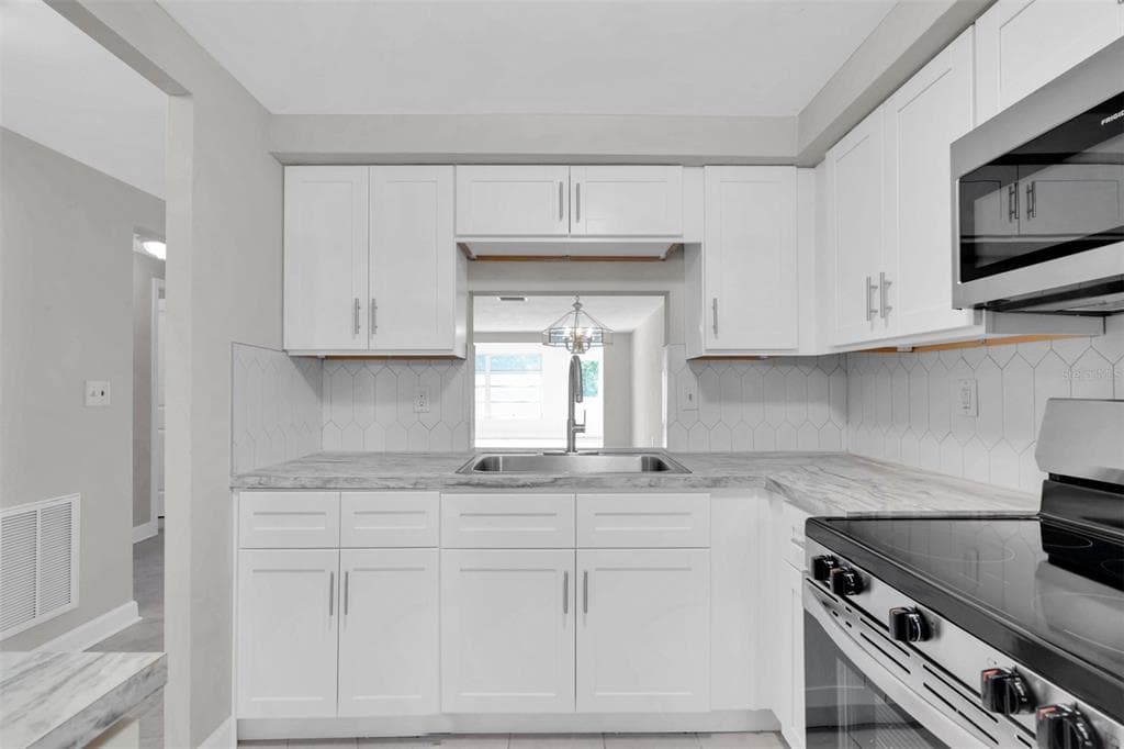 4343 SUMMERSUN DRIVE 4343 photo 9