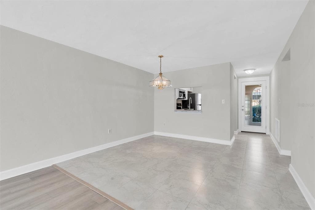4343 SUMMERSUN DRIVE 4343 photo 10