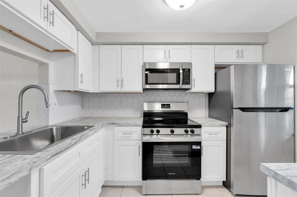 4343 SUMMERSUN DRIVE 4343 photo 8