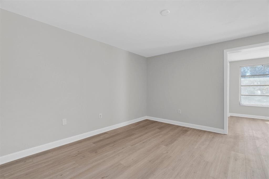 4343 SUMMERSUN DRIVE 4343 photo 21