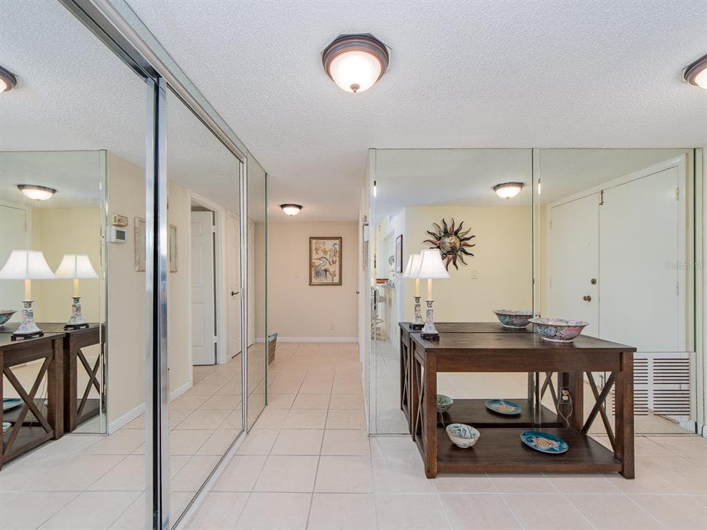 1430 GULF BOULEVARD 110 photo 18