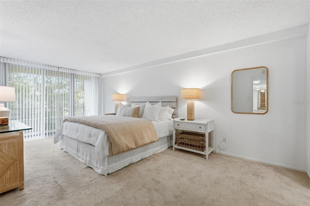 6415 MIDNIGHT PASS ROAD 211 photo 23