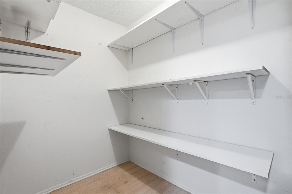 6415 MIDNIGHT PASS ROAD 211 photo 17