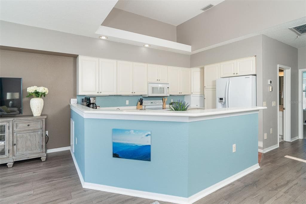 8226 HARBORSIDE CIRCLE photo 11