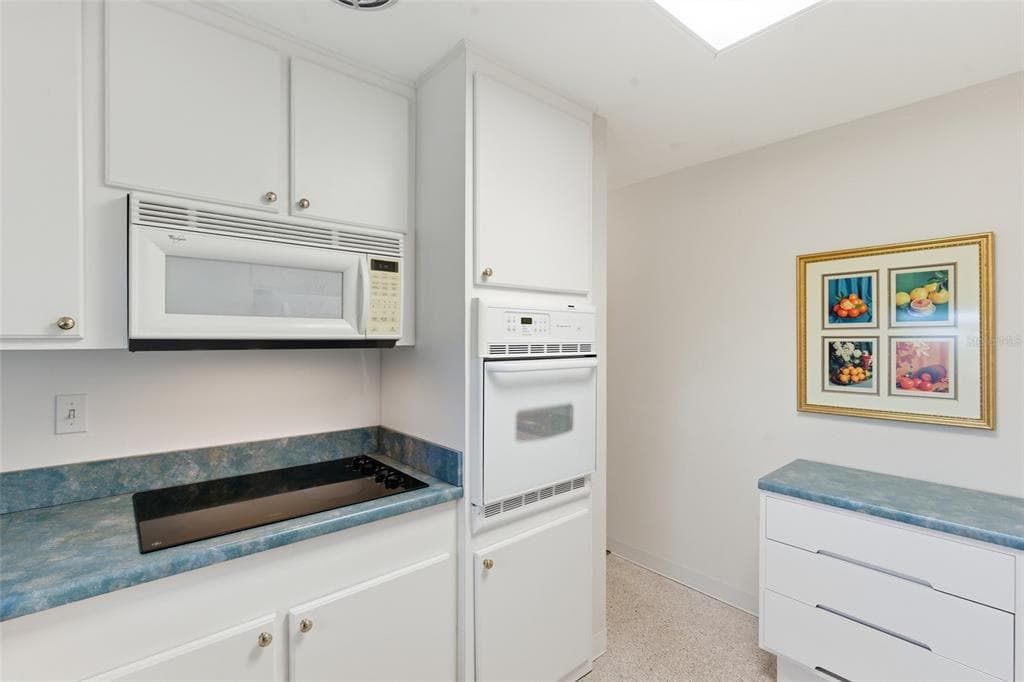 2050 OYSTER CREEK DRIVE photo 16