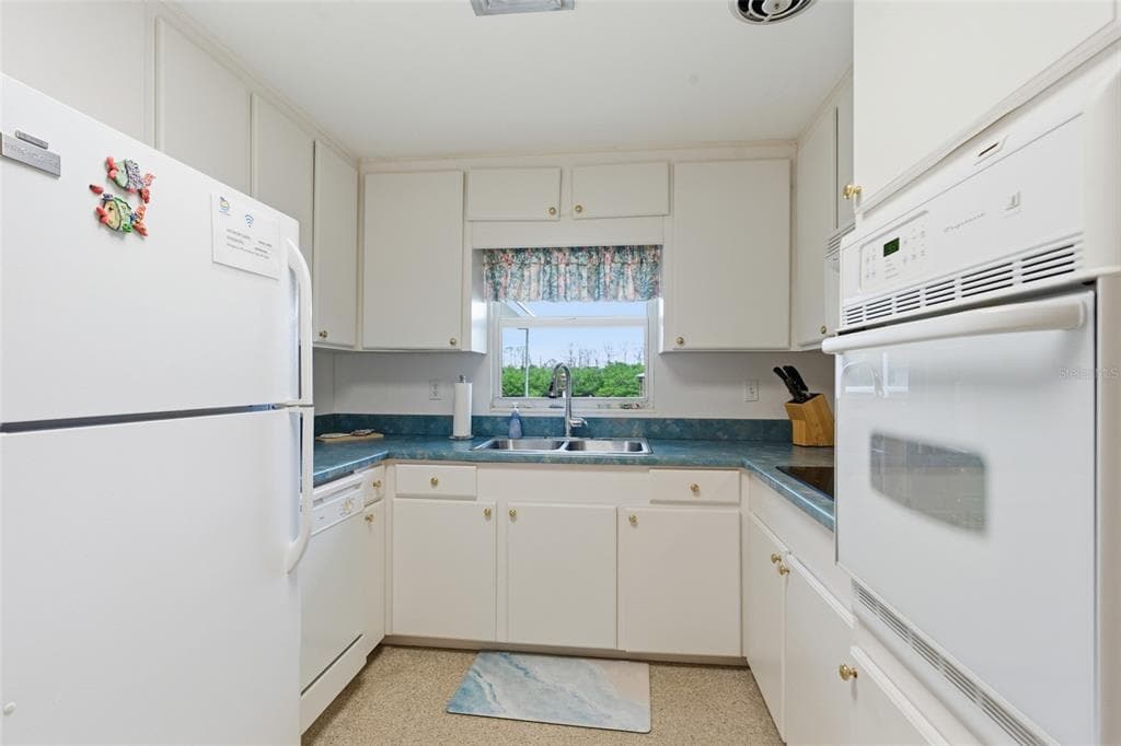 2050 OYSTER CREEK DRIVE photo 15