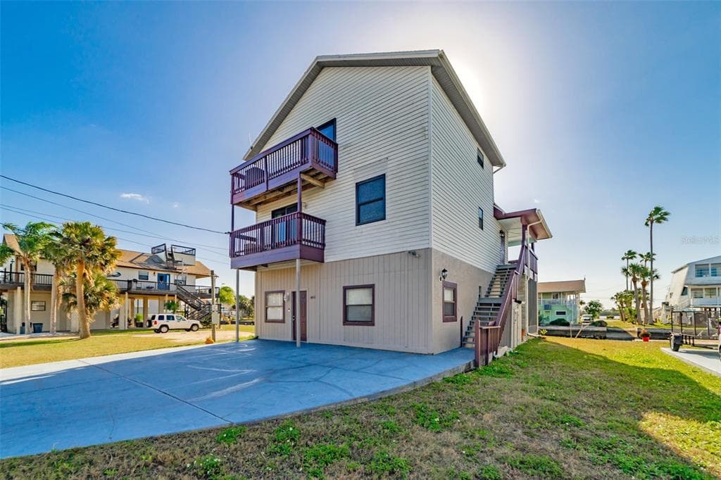 6432 DRIFTWOOD DRIVE photo 1
