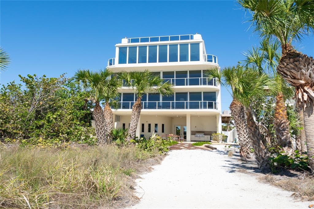 534 BEACH ROAD photo 2