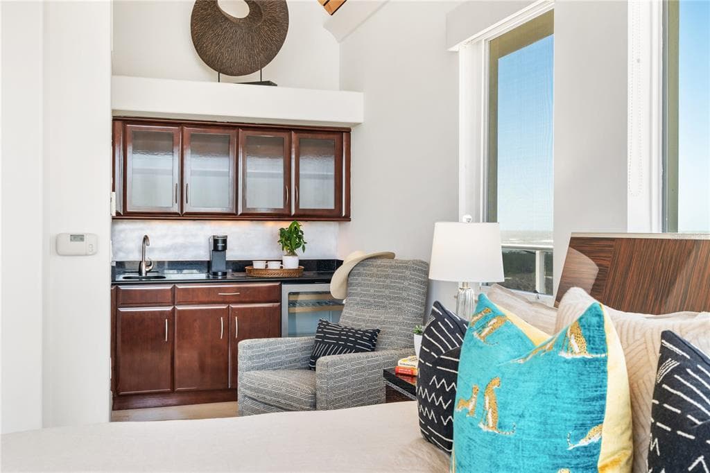 534 BEACH ROAD photo 21