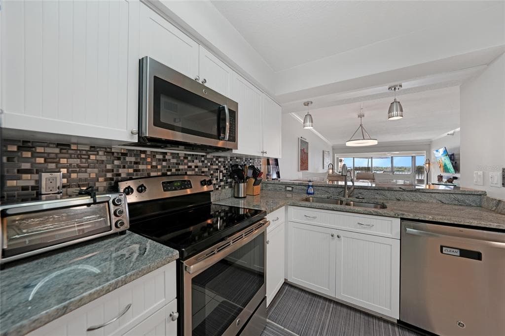 1701 BEACH ROAD 202 photo 9
