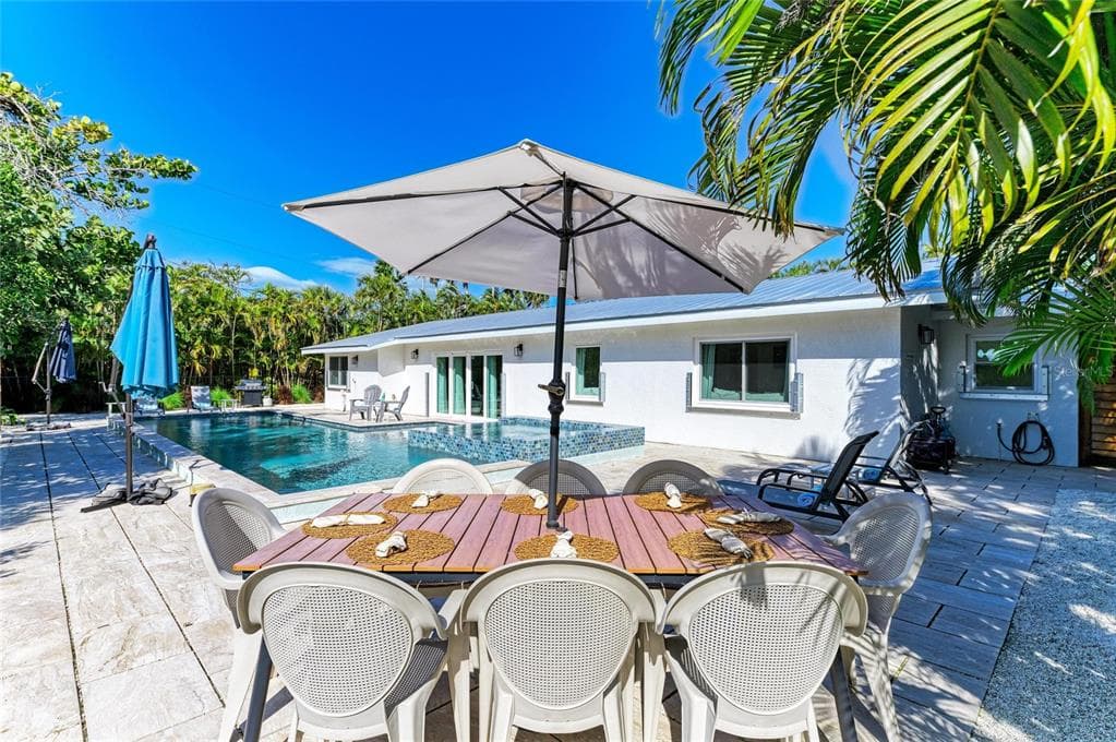 115 LOS CEDROS DRIVE photo 6