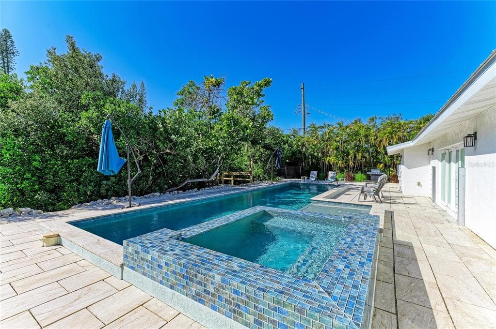 115 LOS CEDROS DRIVE photo 5