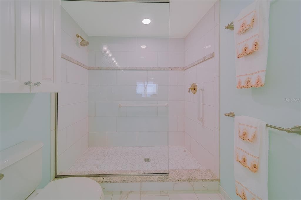 16450 GULF BOULEVARD 565 photo 18