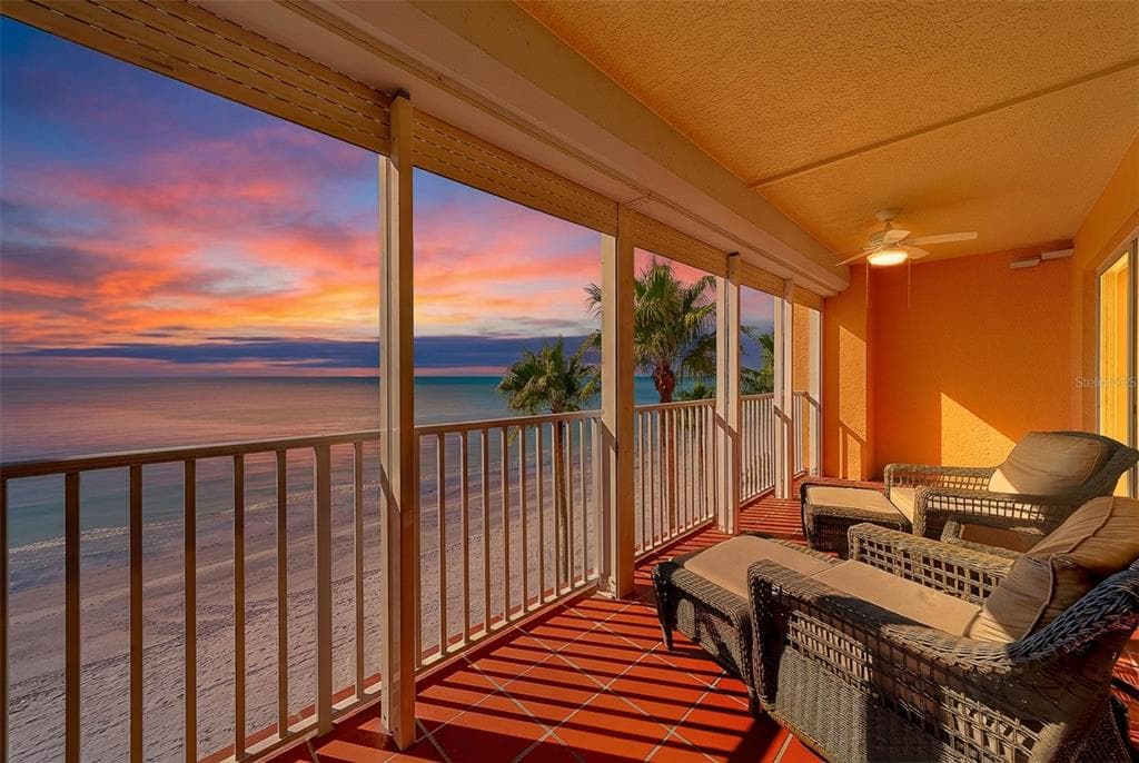 16450 GULF BOULEVARD 565 photo 1