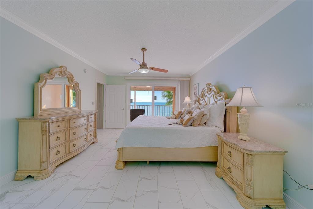 16450 GULF BOULEVARD 565 photo 20