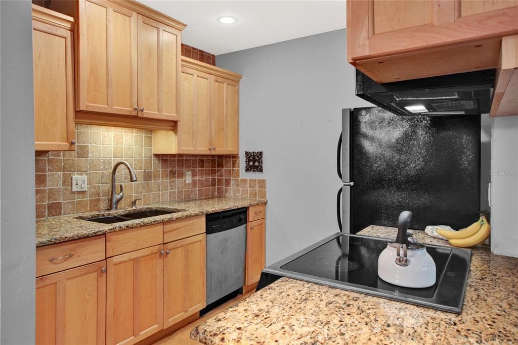 2500 LEE RD. 222 photo 7