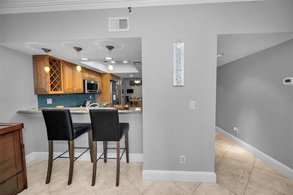 1582 GULF BOULEVARD 1106 photo 23