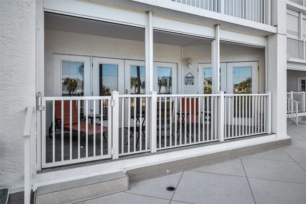 1582 GULF BOULEVARD 1106 photo 17