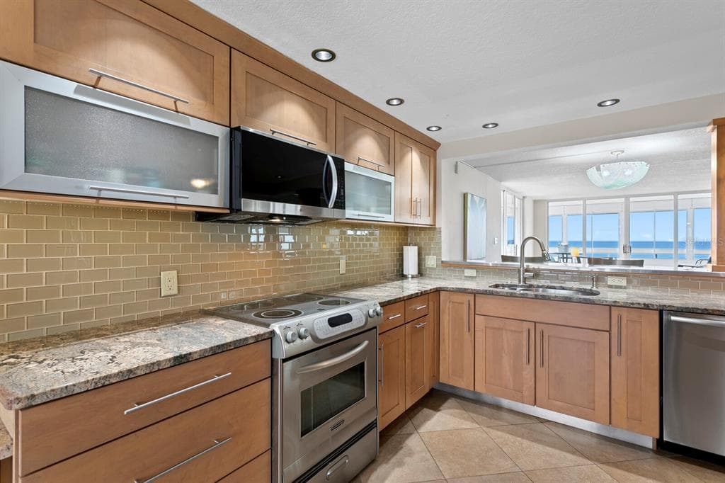 17900 GULF BOULEVARD 6A photo 10