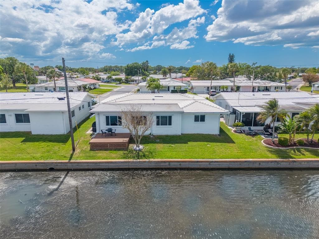 9705 MAINLANDS BOULEVARD W photo 18