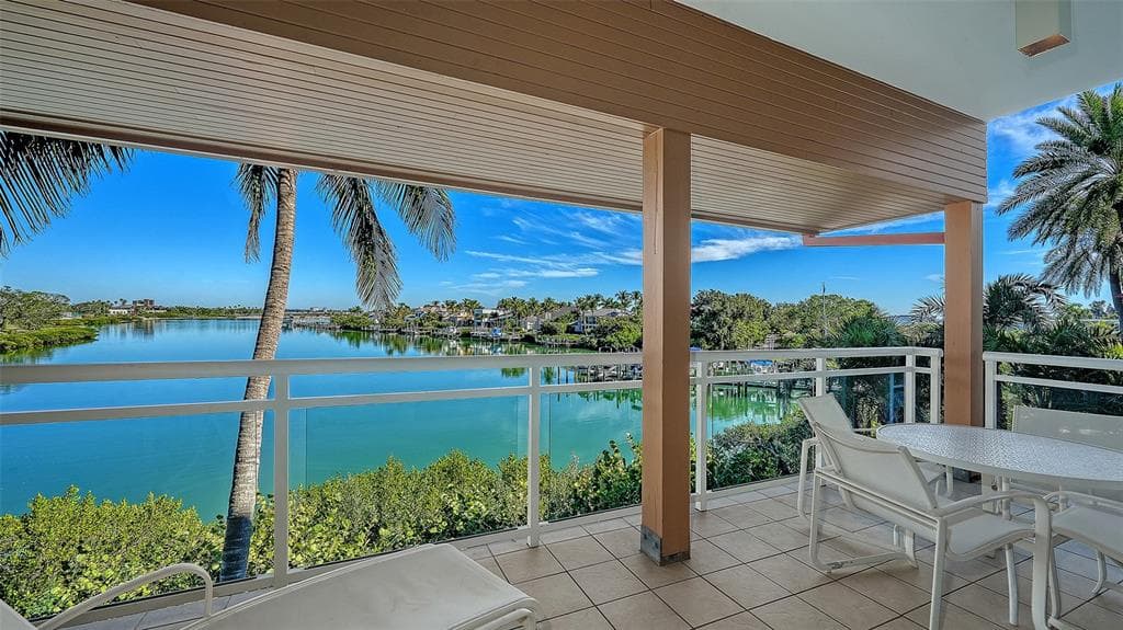 225 SANDS POINT ROAD 6201 photo 8