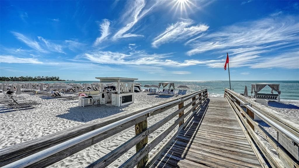 225 SANDS POINT ROAD 6201 photo 25