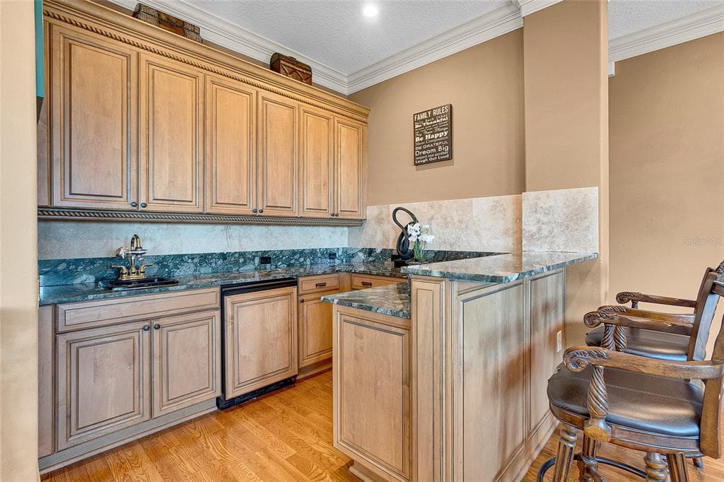 8707 SILVERTHORN ROAD photo 23