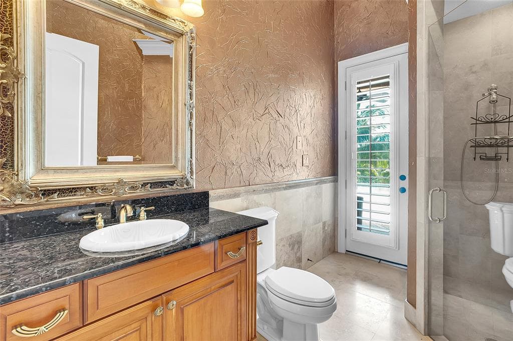 8707 SILVERTHORN ROAD photo 22