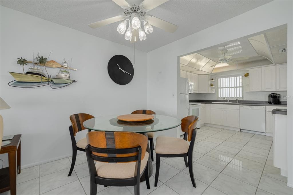 4525 COVE CIRCLE 1002 photo 13