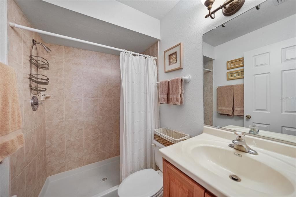 25225 RAMPART BOULEVARD 1607 photo 19