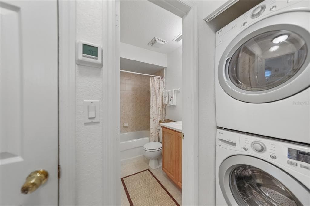 25225 RAMPART BOULEVARD 1607 photo 25