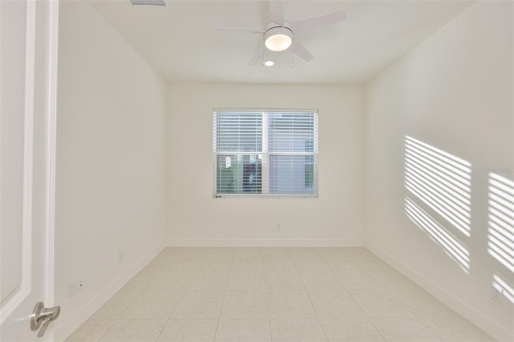 4906 AVILA LAKES DRIVE photo 22