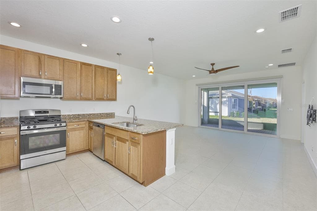 4906 AVILA LAKES DRIVE photo 7
