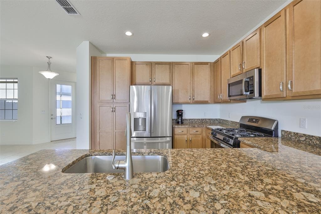 4906 AVILA LAKES DRIVE photo 9