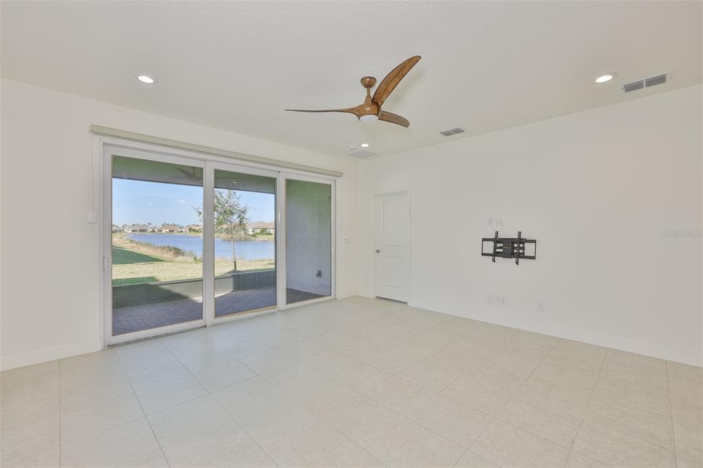 4906 AVILA LAKES DRIVE photo 11