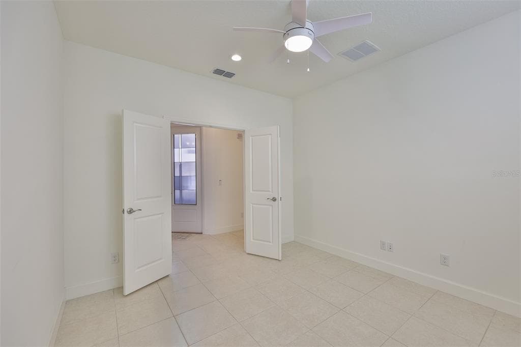 4906 AVILA LAKES DRIVE photo 21
