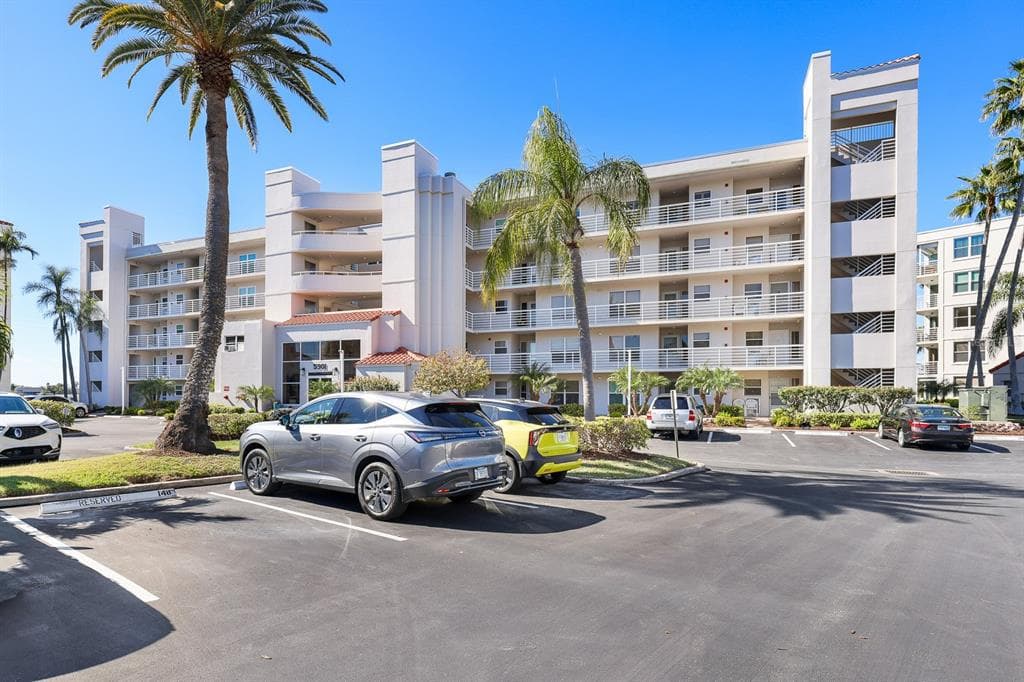 5901 BAHIA DEL MAR CIRCLE 521 photo 3