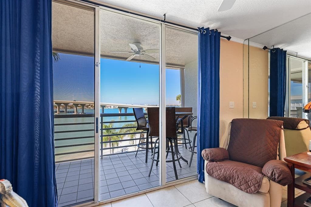 5901 BAHIA DEL MAR CIRCLE 521 photo 24
