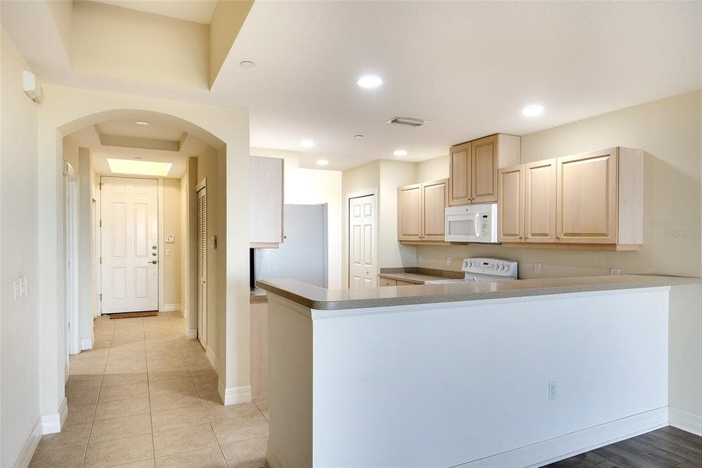 1921 MONTE CARLO DRIVE 603 photo 3