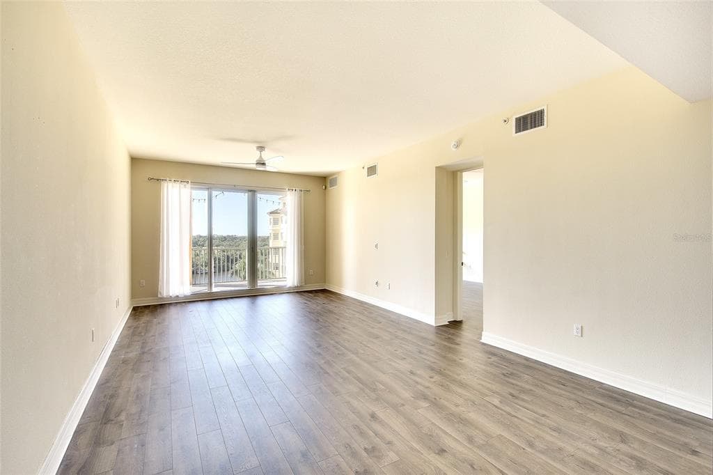 1921 MONTE CARLO DRIVE 603 photo 8