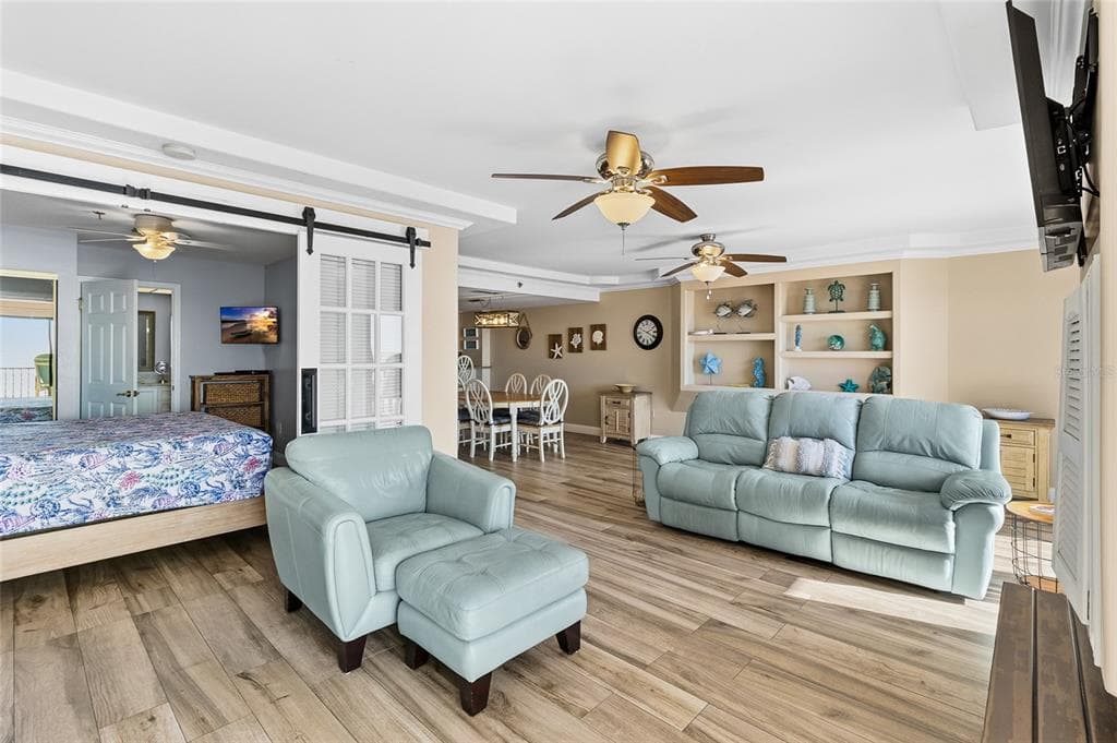 14710 GULF BOULEVARD 103 photo 6