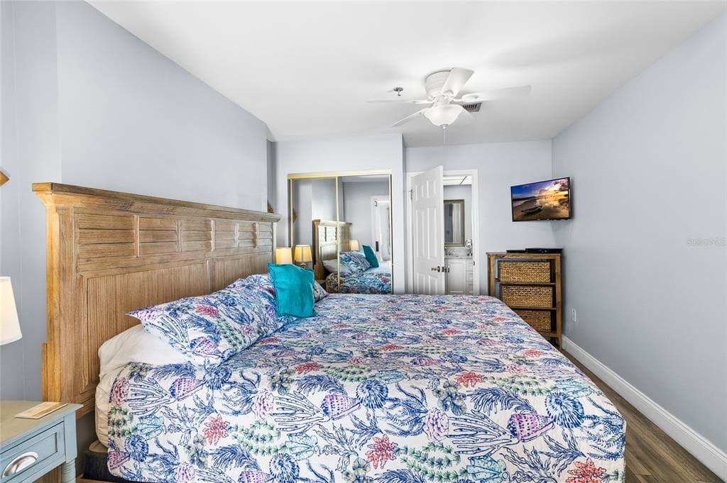 14710 GULF BOULEVARD 103 photo 20