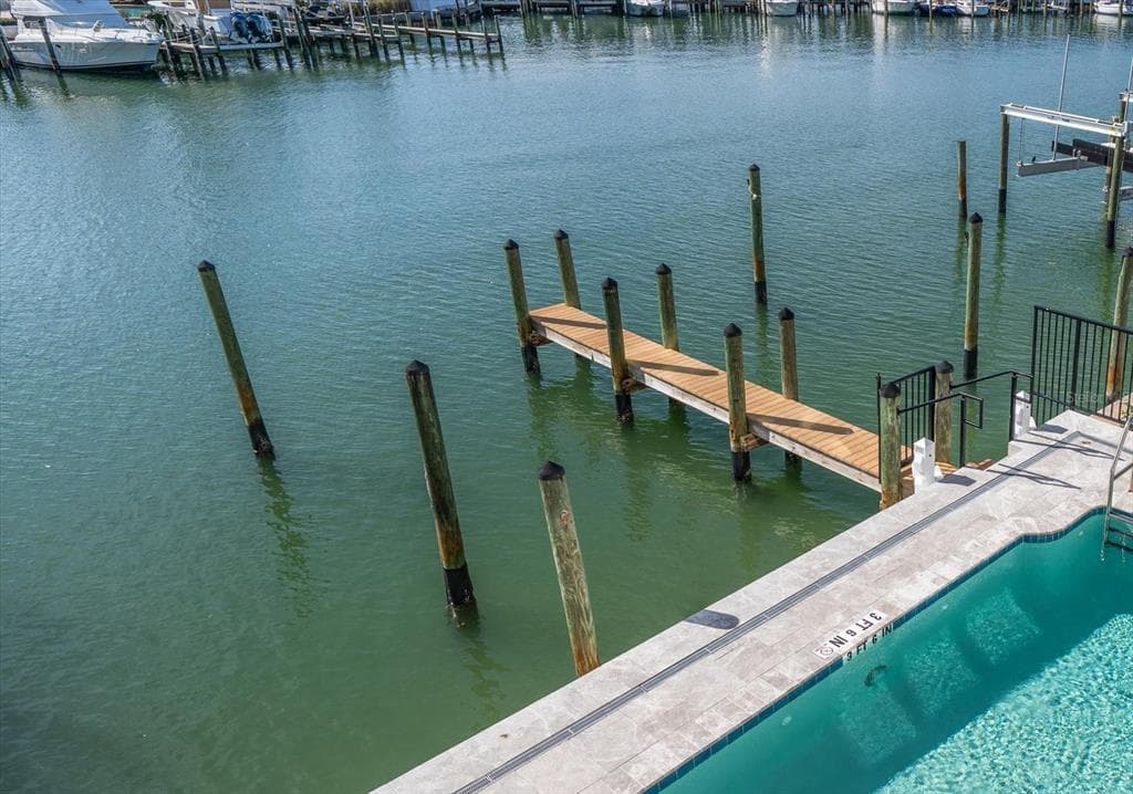 211 DOLPHIN POINT 2 photo 8
