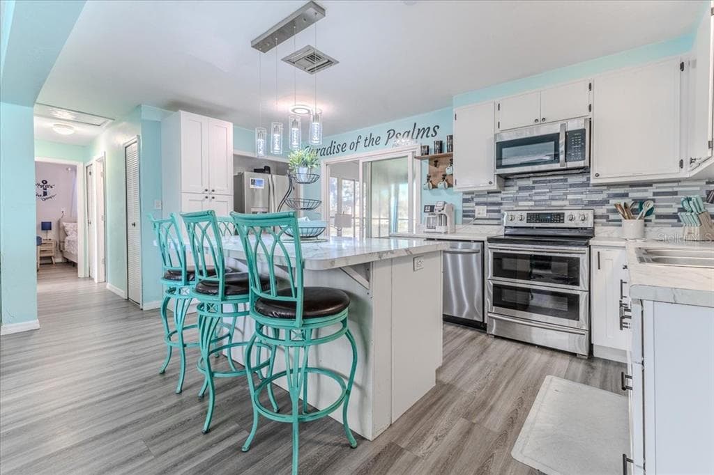 5261 CIRCLE DRIVE photo 23