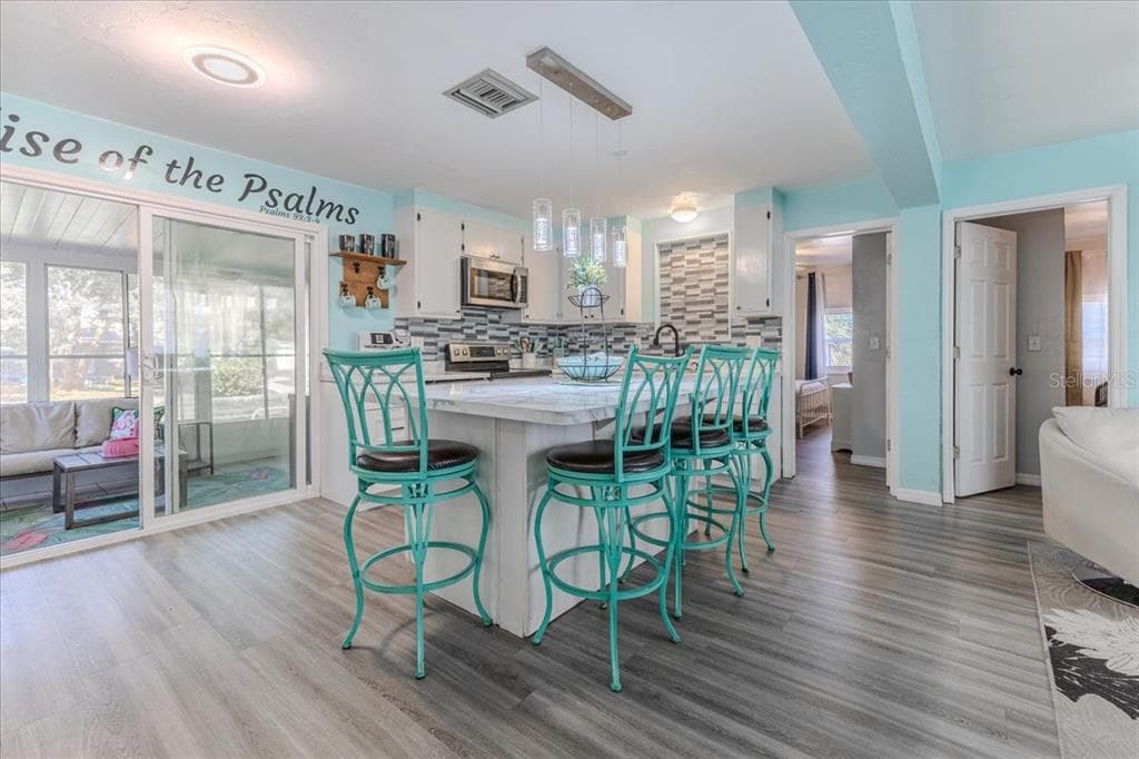 5261 CIRCLE DRIVE photo 22