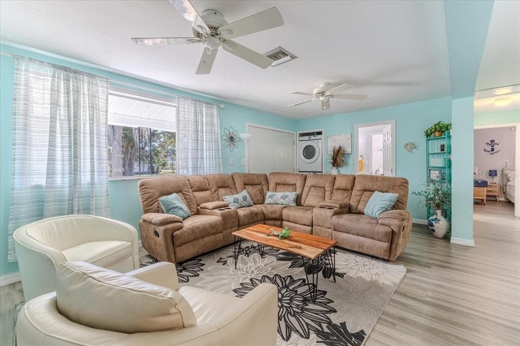 5261 CIRCLE DRIVE photo 15