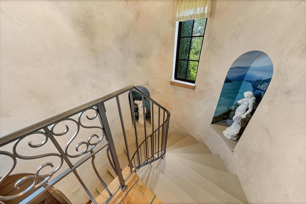 315 S SHORE DRIVE photo 18