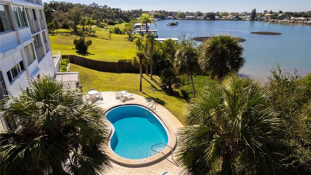 50 HARBOR VIEW LANE 11 photo 2
