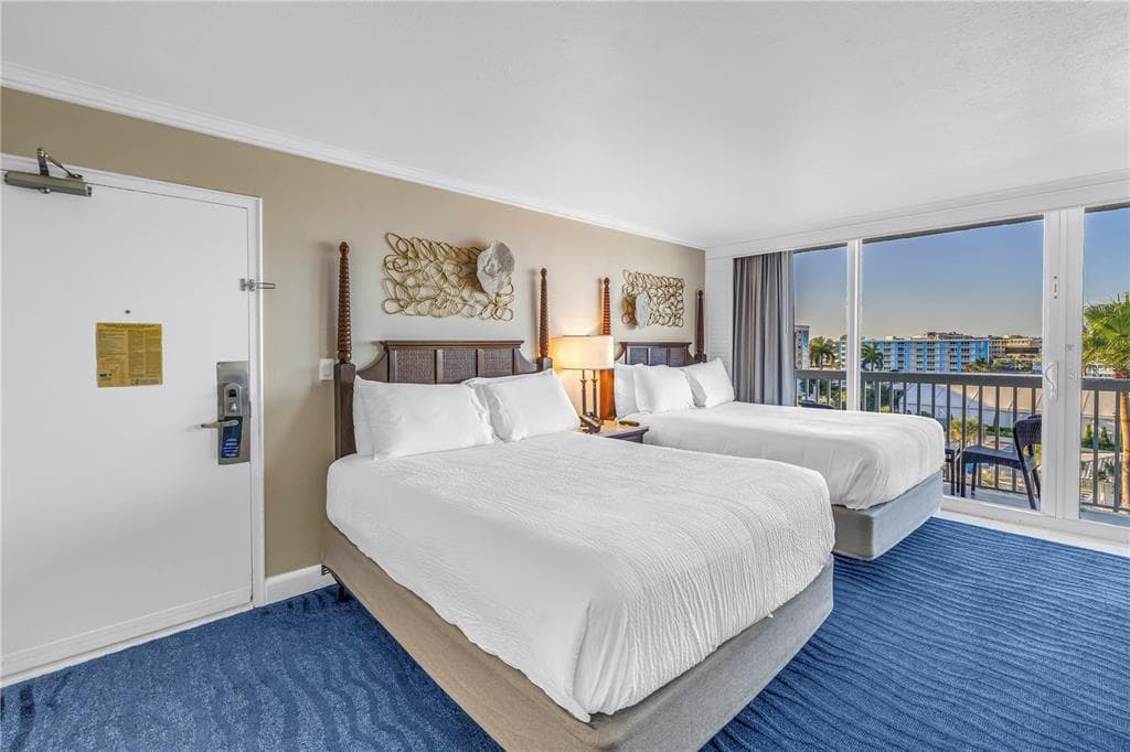 5500 GULF BOULEVARD 6248 photo 4