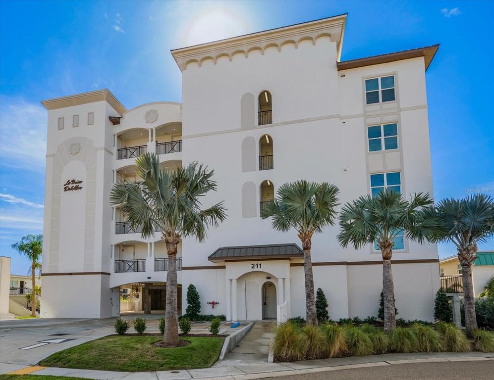 211 DOLPHIN POINT 301 photo 2
